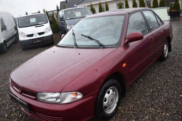 MITSUBISHI LANCER 1.3 benzyna z 1995 roku